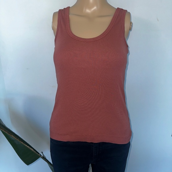 11 Tops Bundle: Cherry, Berry, Terra Cotta Tops - Picture 11 of 16